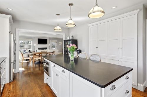 14 Otis Hl Rd, Hingham MA 02043-4510 exterior