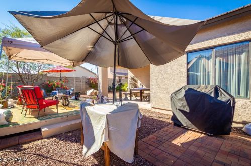 1207 Carson Rd, Phoenix AZ 85041-6615 exterior