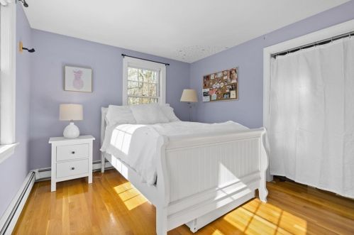 95 Whitcomb Ave, Hingham MA 02043-3348 exterior