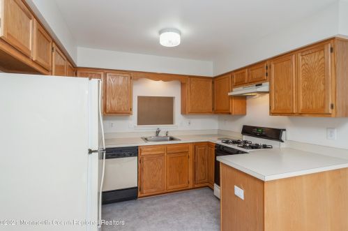 51 Tower Hl Dr, Tinton Falls NJ 07701-2400 exterior