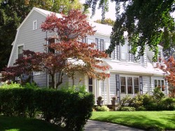 14 Hobart Rd, Newton, MA 02459-1313
