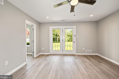 1162 Tristram Cir, West Deptford NJ  08051-2239 exterior