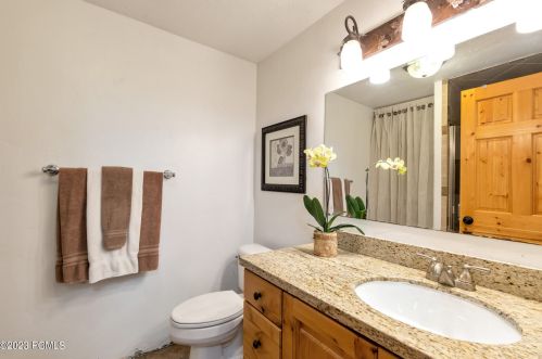 4365 Hidden Cv Rd, Park City UT 84098-4724 exterior