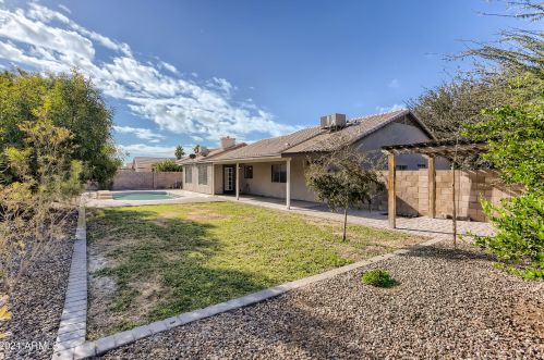 4837 84 Dr, Phoenix AZ 85037-1252 exterior