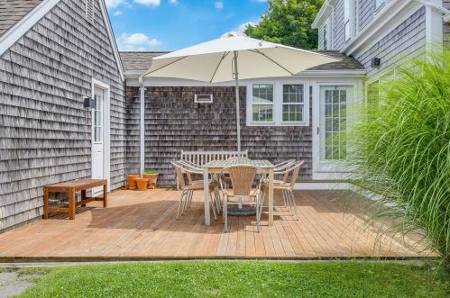 75 Main St, Chatham MA 02633-2419 exterior