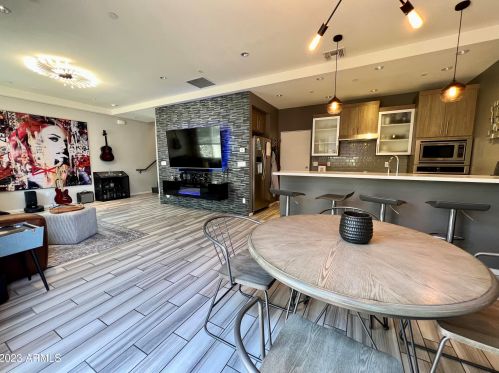 4412 27th Way, Phoenix AZ  85016-7040 exterior