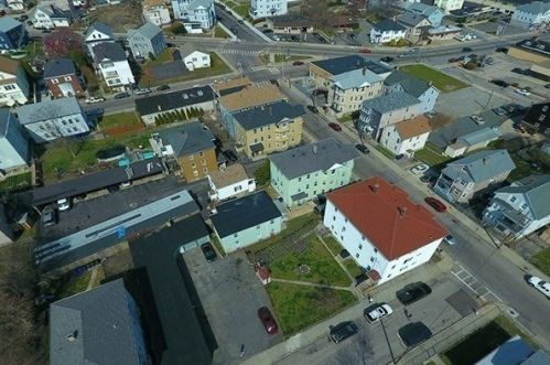 49 Hamlet St, Fall River MA 02724-3344 exterior