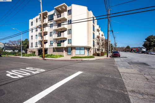 398 Parrott St, San Leandro CA  94577-4474 exterior