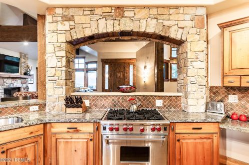 3382 Westview Trl, Park City UT 84098-6342 exterior