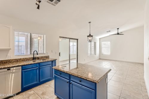 4837 84 Dr, Phoenix AZ 85037-1252 exterior