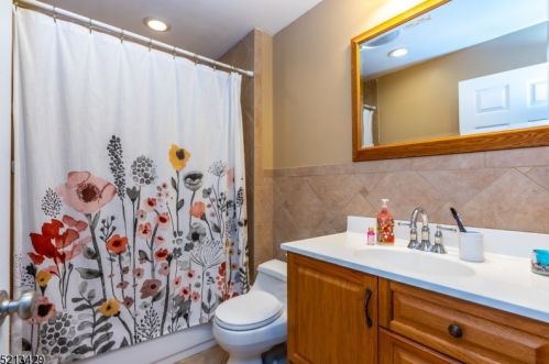 479 Dewitt Ave, Belleville NJ 07109-2508 exterior