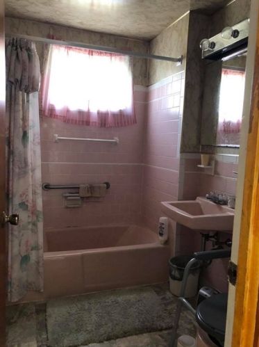 480 Belmont St, Fall River MA 02720-3801 exterior