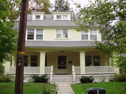 72 Plainfield St, Newton, MA 02468-1618