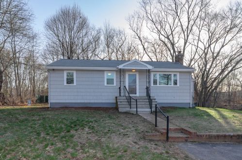 24 Carroll St, Weymouth, MA 02189-1211