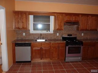 227 Hoyt St, Kearny NJ  07032-3910 exterior