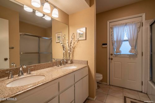 9518 46 St, Phoenix AZ 85028-5201 exterior