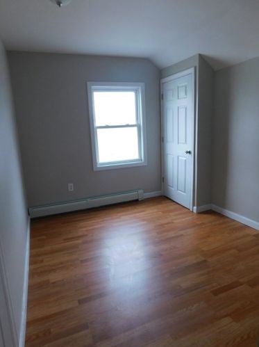 951 Rodman St, Fall River MA  02721-3947 exterior