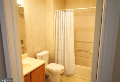 30 Caraway Ct, West Deptford NJ 08086-2407 exterior