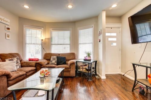 27 Mt Pleasant Ave, Belleville NJ 07109-2021 exterior