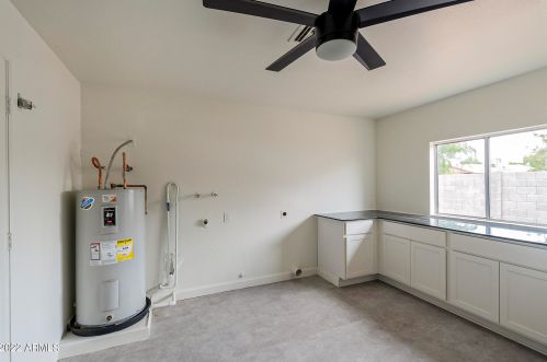 18025 31st Dr, Phoenix AZ  85053-1601 exterior