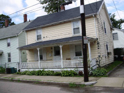 39 School St, Newton, MA 02458-1500