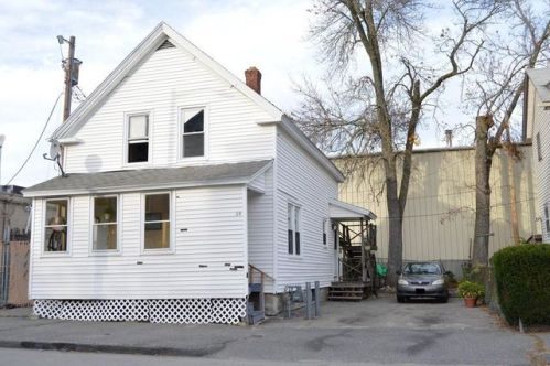 29 Parker St, Worcester, MA 01610-1027
