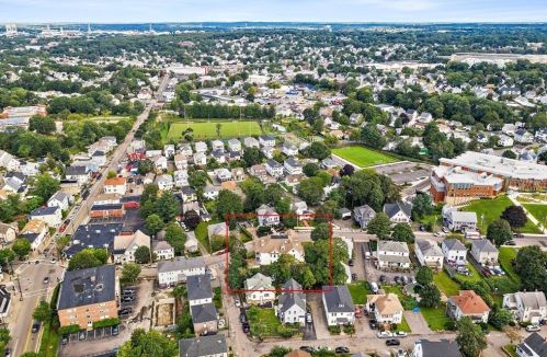 2 Town Hill St, Quincy MA 02169-6417 exterior