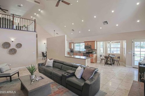 902 Claremont St, Phoenix AZ  85013-1360 exterior