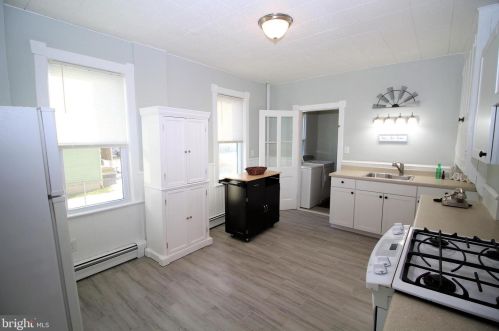 41 Paxson Ave, Trenton NJ 08690-1912 exterior