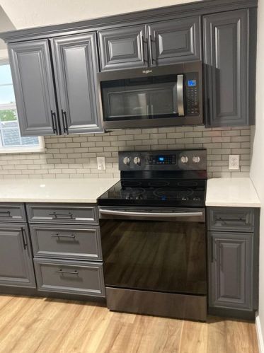 30 Windsor St, Worcester MA 01605-3732 exterior