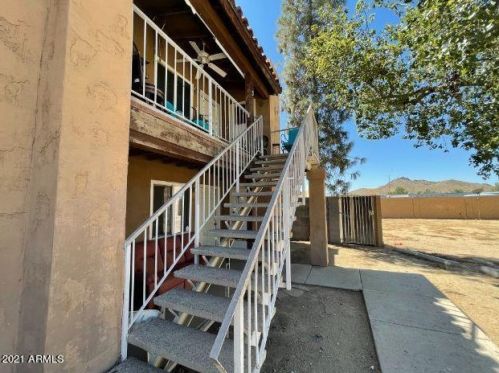 2725 Beck Ln, Phoenix AZ 85032-4255 exterior