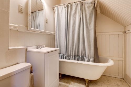 3 Carlstad St, Worcester MA 01607-1508 exterior