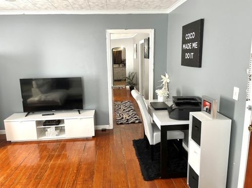 249 Griffin St, Fall River MA 02724-2735 exterior