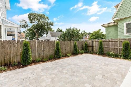 338 Pleasant St, Winthrop MA  02152-2328 exterior