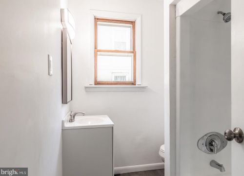 449 Broad St, West Deptford NJ 08096-1055 exterior