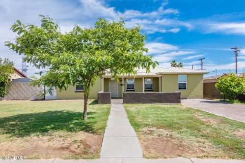 2008 Alvarado Rd, Phoenix, AZ 85009-2831