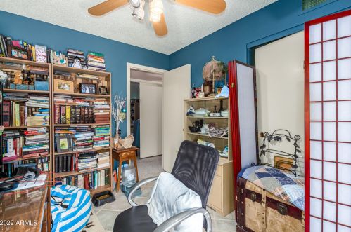 930 Annette Dr, Phoenix AZ 85022-1038 exterior