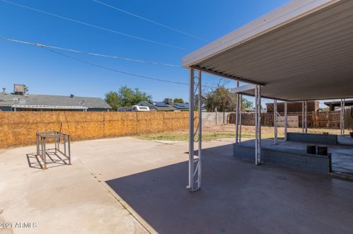 7750 Clarendon Ave, Phoenix AZ 85033-4023 exterior