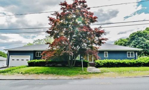 52 Brook St, Methuen, MA 01844-4950