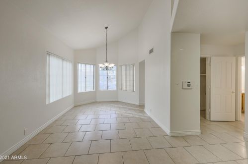 18841 43 Pl, Phoenix AZ 85050-3736 exterior