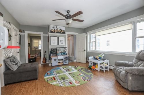 295 Merrimack St, Lawrence MA 01843-1404 exterior