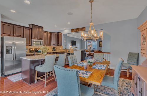 136 Kyle Dr, Tinton Falls NJ  07712-7537 exterior