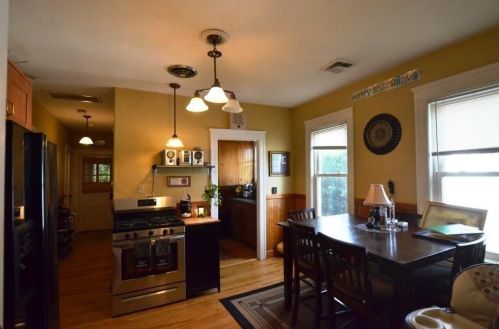 109 Heywood St, Worcester MA 01604-3944 exterior