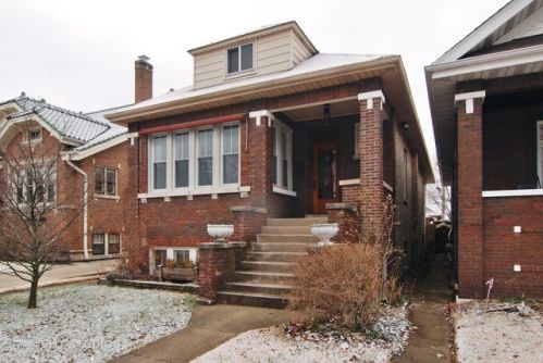 2310 Grove Ave, Forest View, IL 60402-2522