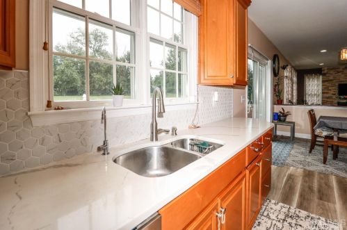 10 Summerhill Ct, Columbus NJ  08022-1970 exterior