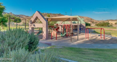 1004 Amberwood Dr, Phoenix AZ  85048-1937 exterior