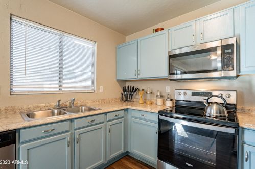 1818 63rd Dr, Phoenix AZ  85043-5748 exterior