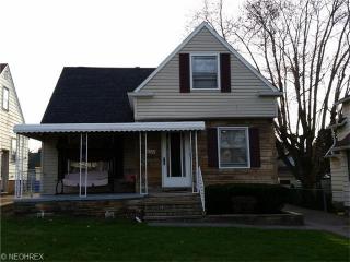 4324 Fulton Rd, Cleveland, OH 44144-2926