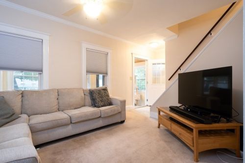 43 Lochmere Ave, Weymouth, MA 02191-1406