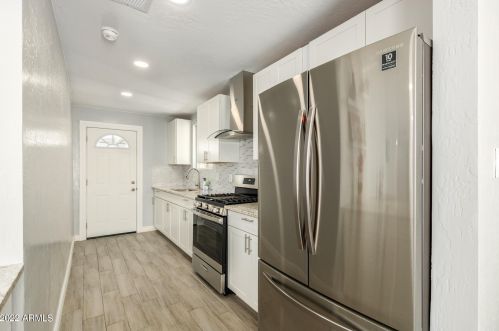 1828 Cocopah St, Phoenix AZ 85007-4023 exterior